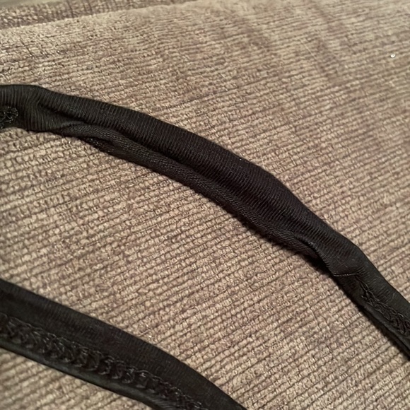 Lot of 3 maternity tanks - Picture 3 of 3